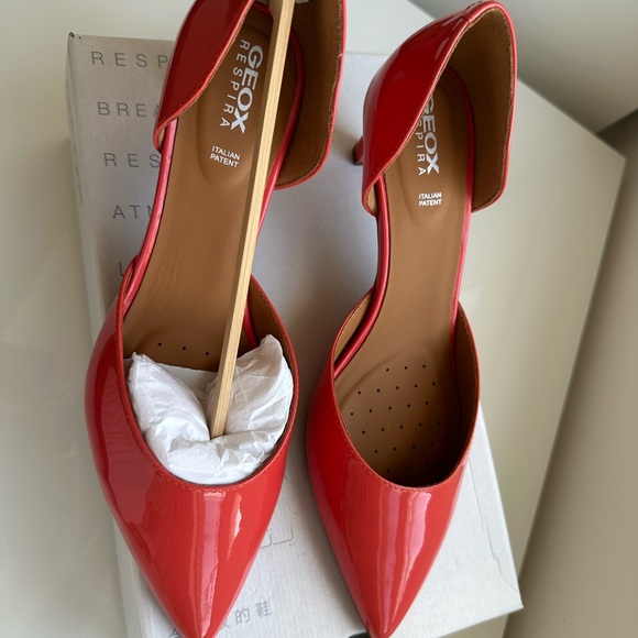 Geox Heels! Brand New in box! - Picture 2 of 7